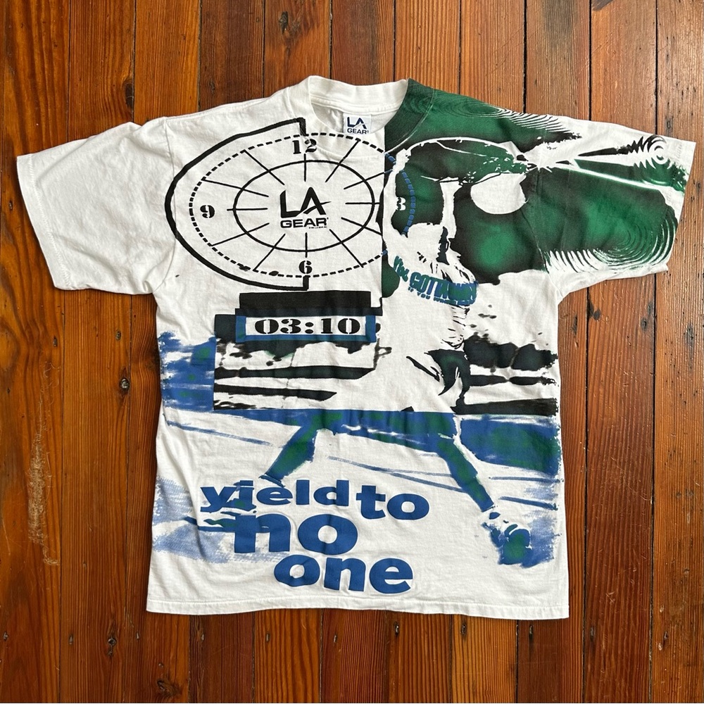 Vintage 90s LA Gear aop reverse jam Yield to No One tee Large